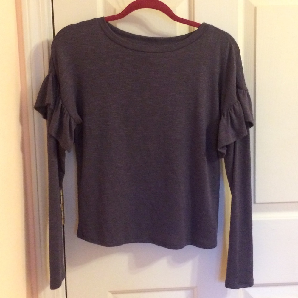 XS Long Sleeve ruffle detail top